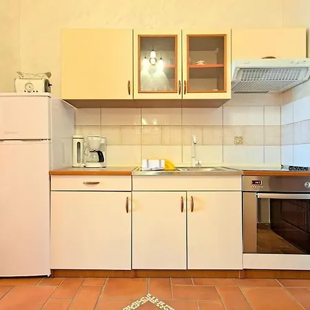 Evan By Briskva 波雷奇