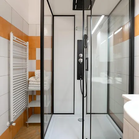 Evan By Briskva 公寓 *